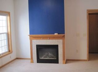 540 Kelvington Dr #C, Sun Prairie, WI 53590