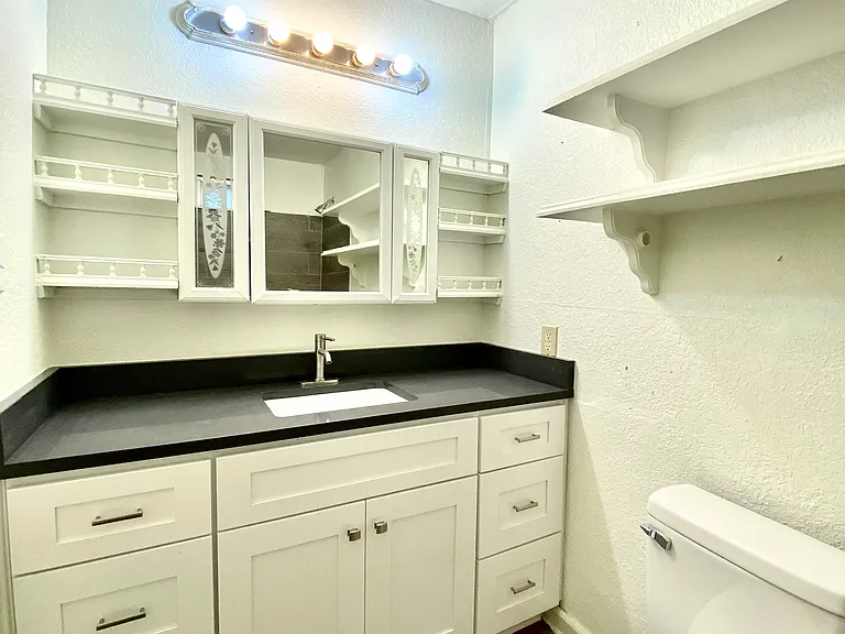 408 Faris St — Photo 22