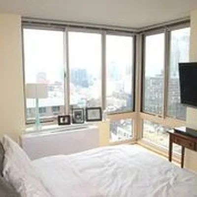 Rented by Space Marketing Shop | media 22