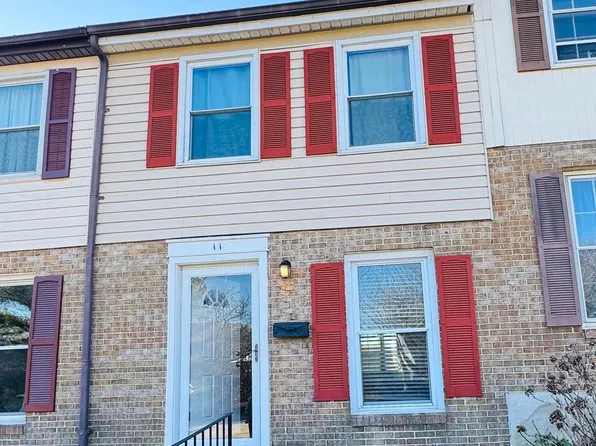 11 Lerner Ct Unit 33I, Nottingham, MD 21236