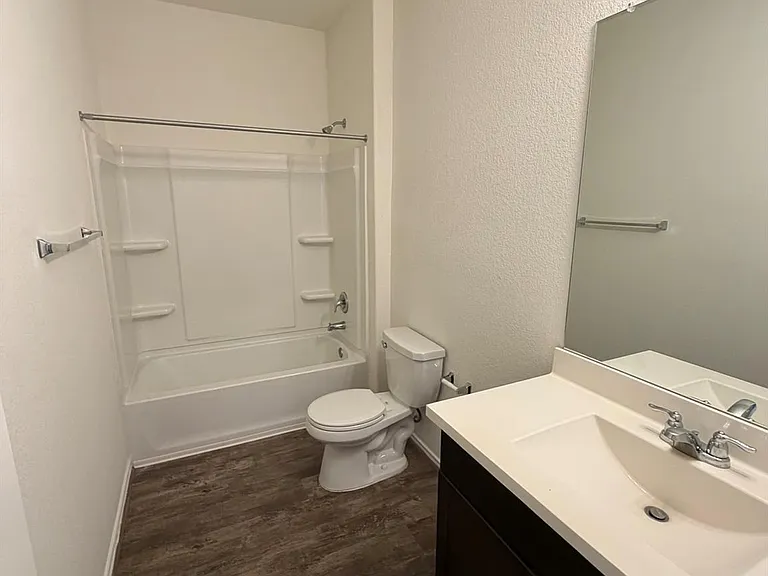 109 High Hill Cv — Photo 13