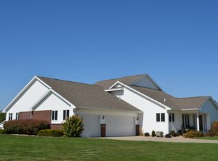1930 Andrews Dr, Pleasant Hill, IA 50327