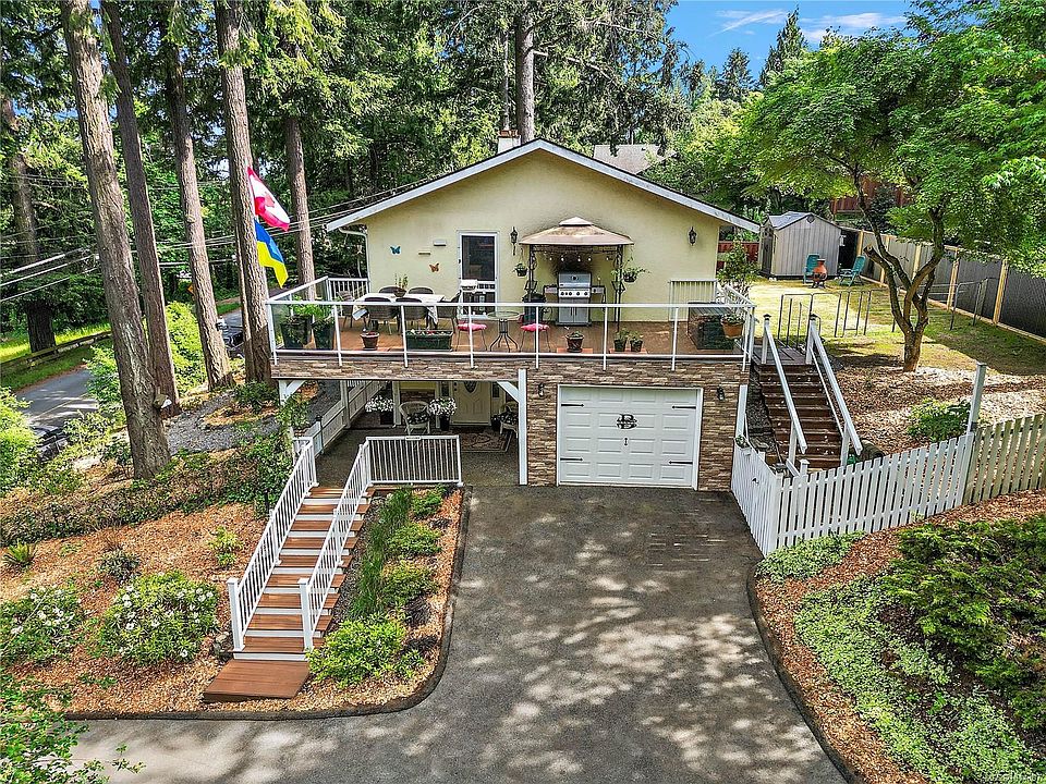 1st image of 6864 E Saanich Rd