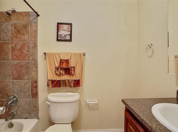 5th image of 3300 Corinne Dr
