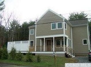 46 Loomworks Rd, Hudson, NY 12534