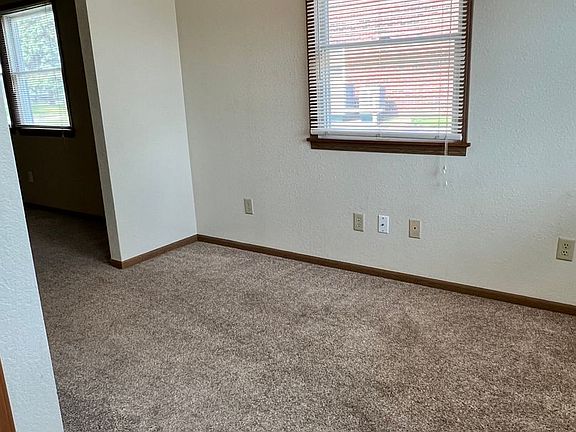 2nd image of 721 4th St