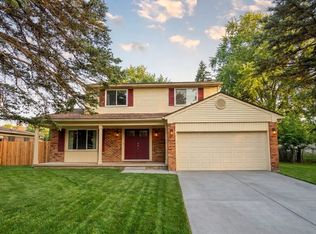 1384 Ogden Dr, Troy, MI 48083