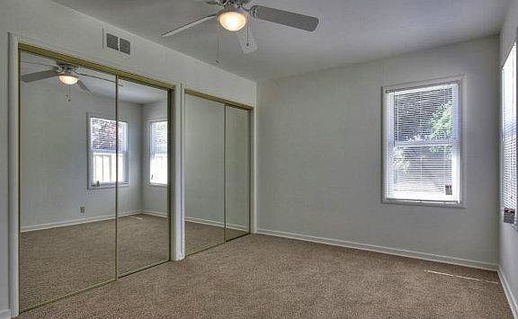 3rd image of 932 Madeline Ln