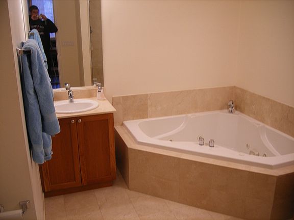3rd image of 1730 N Western Ave APT 202