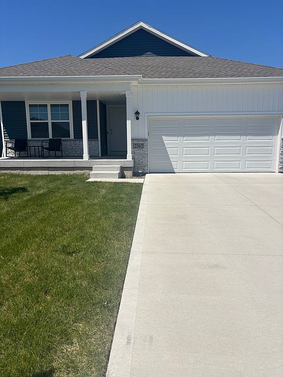 2567 SE Fox Valley Dr - Property Image