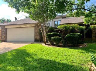 5404 Oak Brook Rd, Arlington, TX 76016