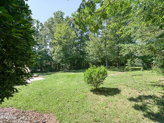 5th image of 626 Westchester Dr