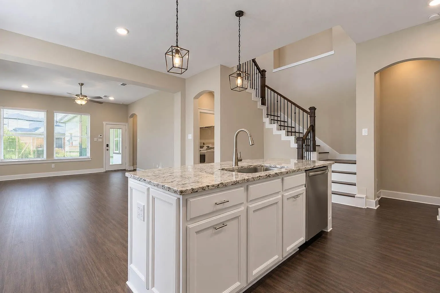 4 bed, 3.5 bath, 2348 sqft, $2,950 — Photo 1