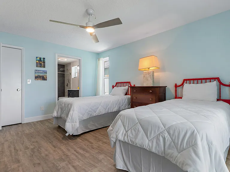 3463 Canal Ct — Photo 37