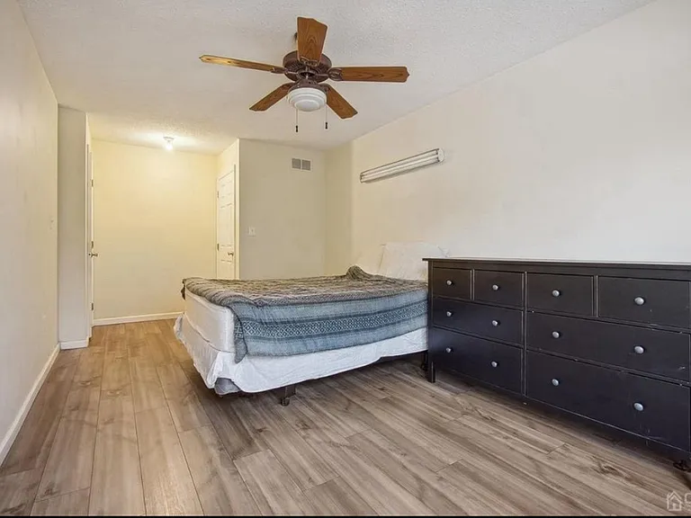 245 Prestwick Way — Photo 7