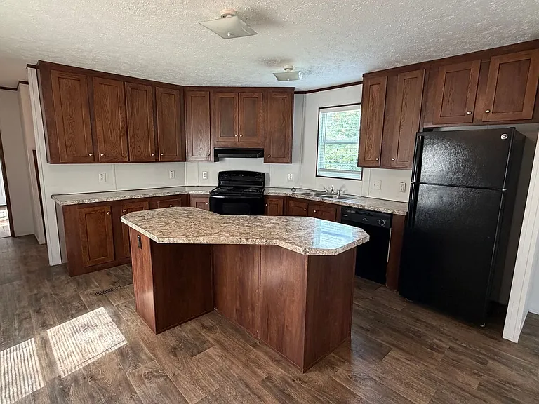4220 Barber St — Photo 5