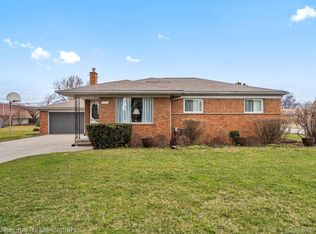 8527 Metropolitan Pkwy, Sterling Heights, MI 48312