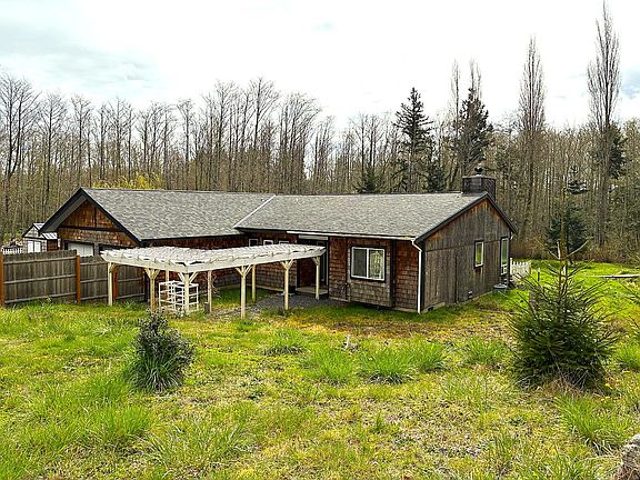 3rd image of 65B Mount Entrance Rd
