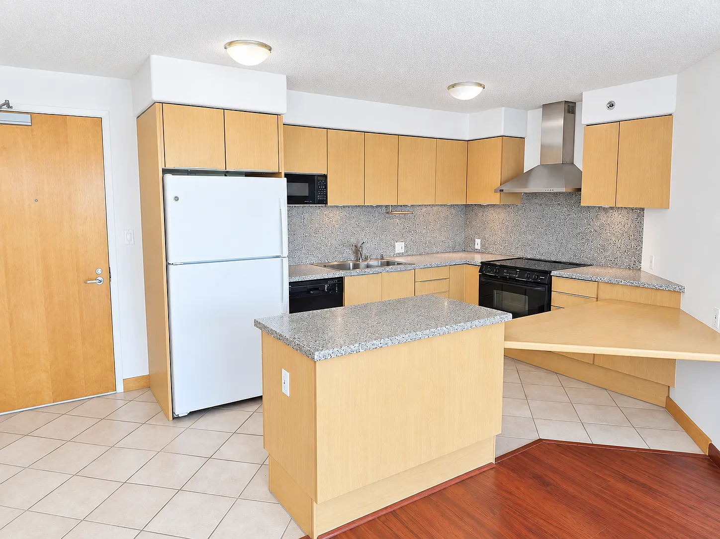 1 bed, 585 sqft, $2,750 — Photo 4