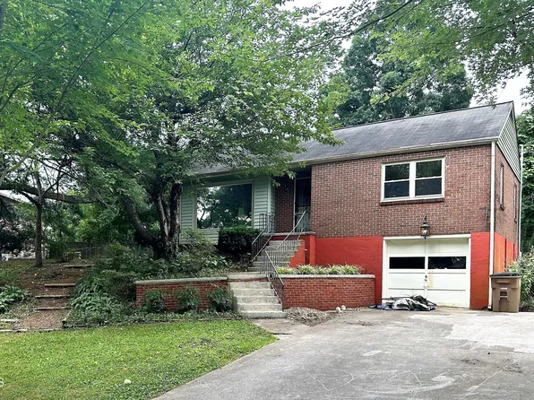 103 College Park Ln, Knoxville, TN 37918