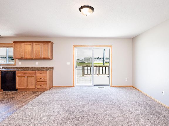 4th image of 4280 Estate Dr S
