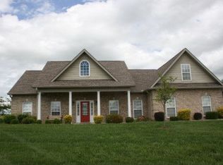 140 Southern Hills Dr, Madisonville, TN 37354