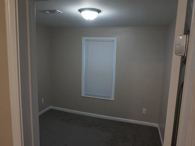 3740 Spruce St — Photo 9