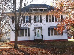 312 W 3rd St, Delavan, IL 61734