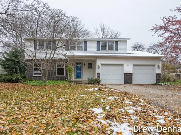 2105 Centennial Ct NW, Grand Rapids, MI 49504