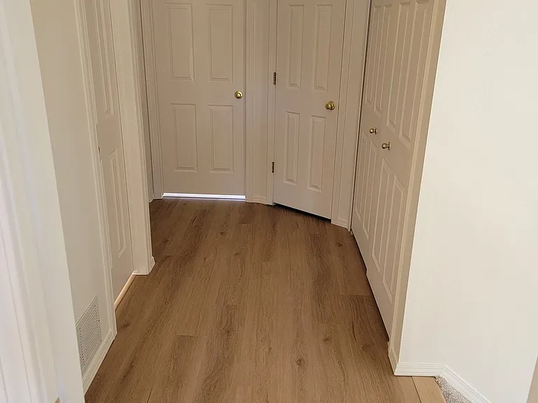 7060 Kaitlin Ct — Photo 8