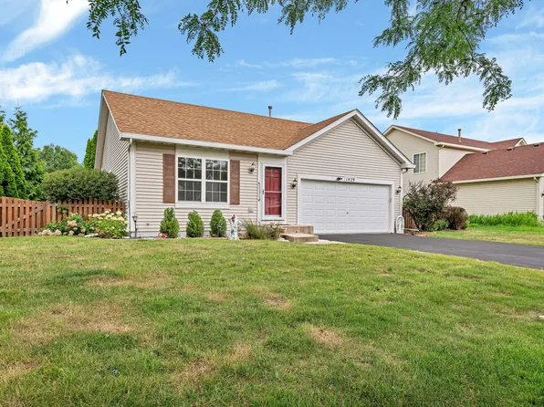 1429 Bluestem Ln, Minooka, IL 60447