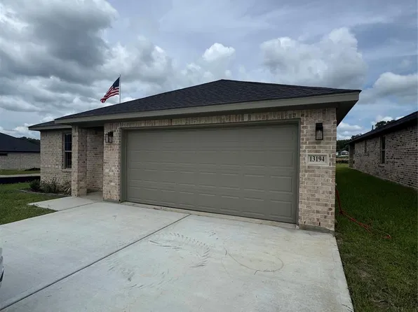 13194 Lake Conroe Bay Rd, Willis, TX 77318