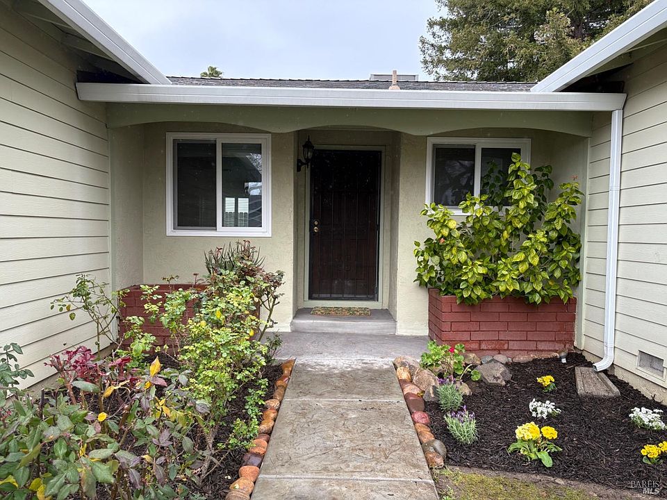 2nd image of 501 Parkridge Drive