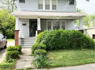 866 Selwyn Rd, Cleveland Heights, OH 44112