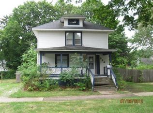 324 S Hooker Ave, Three Rivers, MI 49093