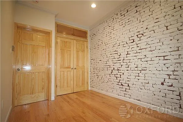 Rented by Oxford Property Group | media 37