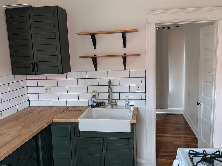 532 Horton Ave — Photo 2