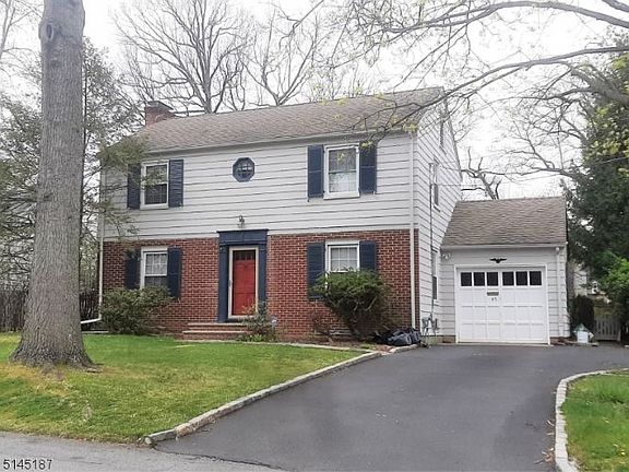 3rd image of 45 Wellington Ave