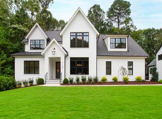 1104 Manchester Dr, Raleigh, NC 27609