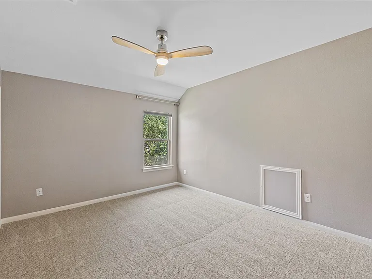 400 Pinnacle View Dr — Photo 30