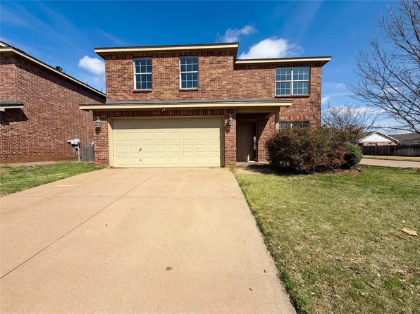 1200 Boxwood Dr, Crowley, TX 76036