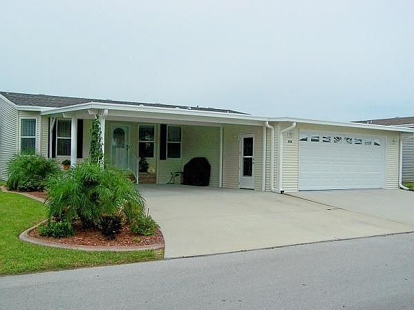 2 car garage and 2 car carport