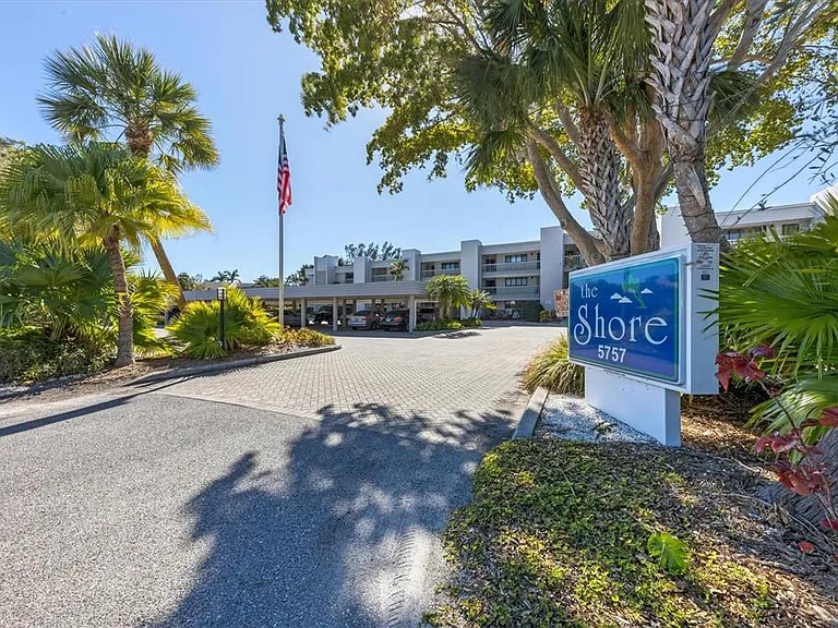 5757 Gulf Of Mexico Dr #305 — Photo 2