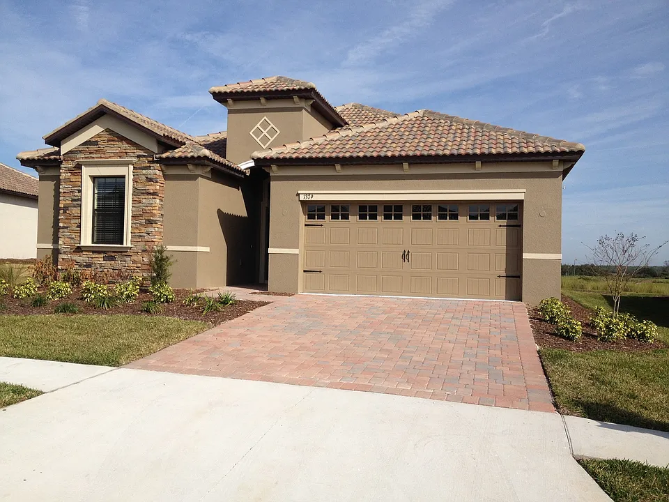 1379 Palmetto Dunes St