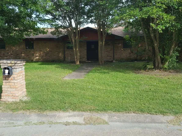102 Chappell St, Terrell, TX 75160