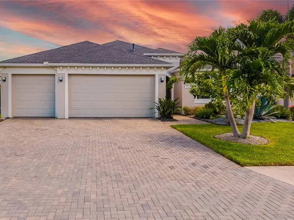 650 Rosemary Cir, Bradenton, FL 34212