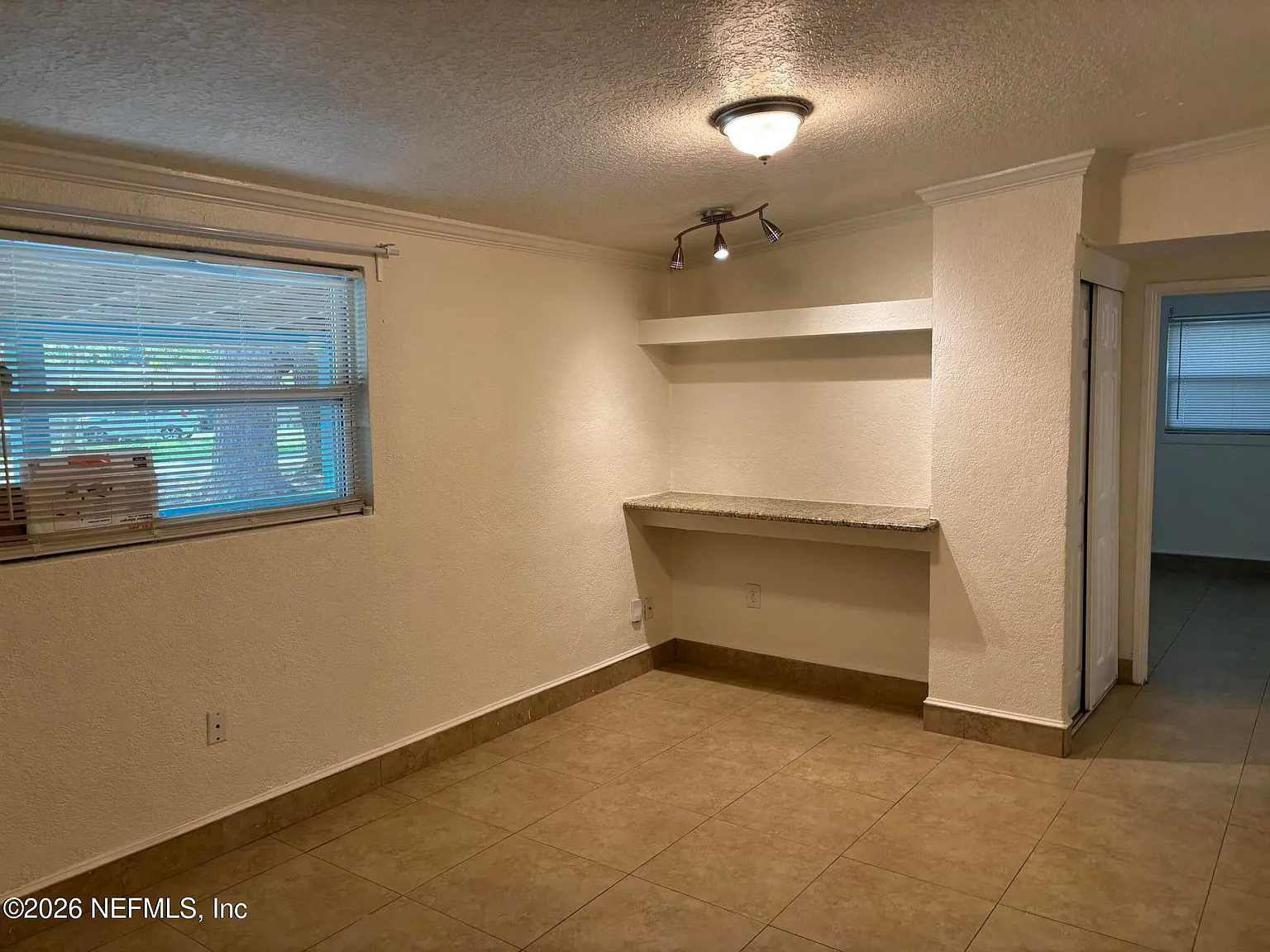 3 bed, 1.0 bath, 1010 sqft, $1,700 — Photo 4