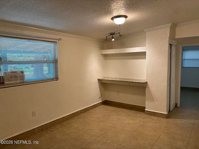 1824 Brookview Dr S — Photo 4