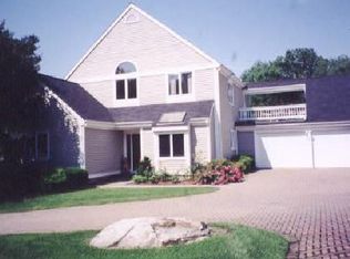 106 Barnes Rd UNIT 106, Stamford, CT 06902