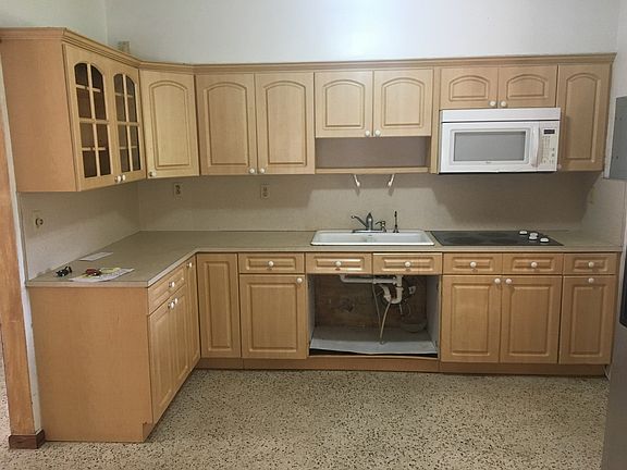 2nd image of 1770 NW 115th St